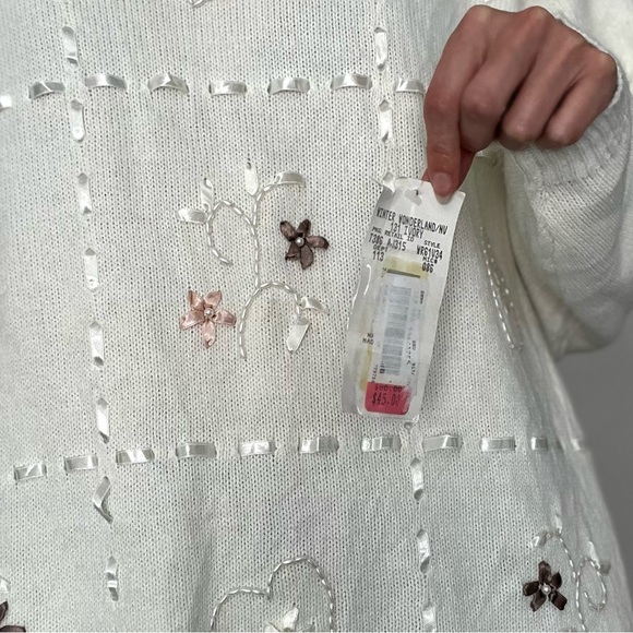 NWT Vintage Embellished White Sweater - Picture 9 of 10